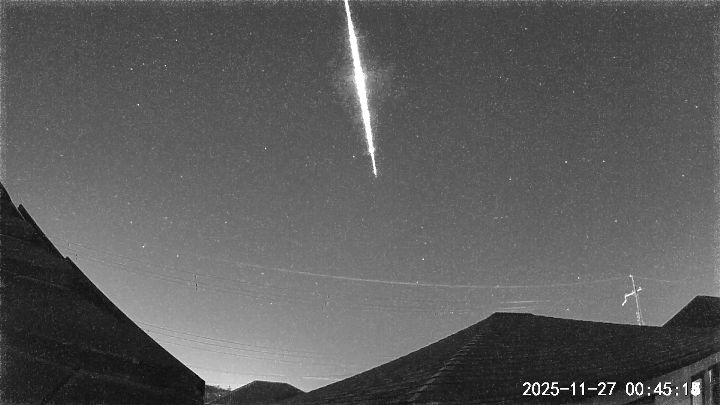 20251127004514  fireball N s.jpg