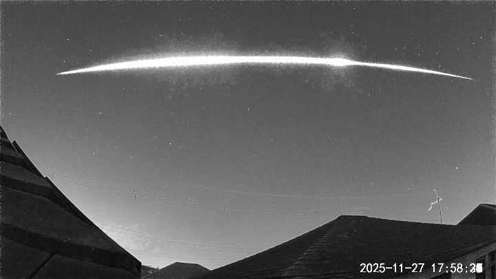 20251127175825  fireball  N s.jpg