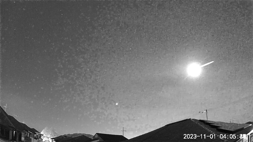 2023.11.1 040536  fireball s.jpg